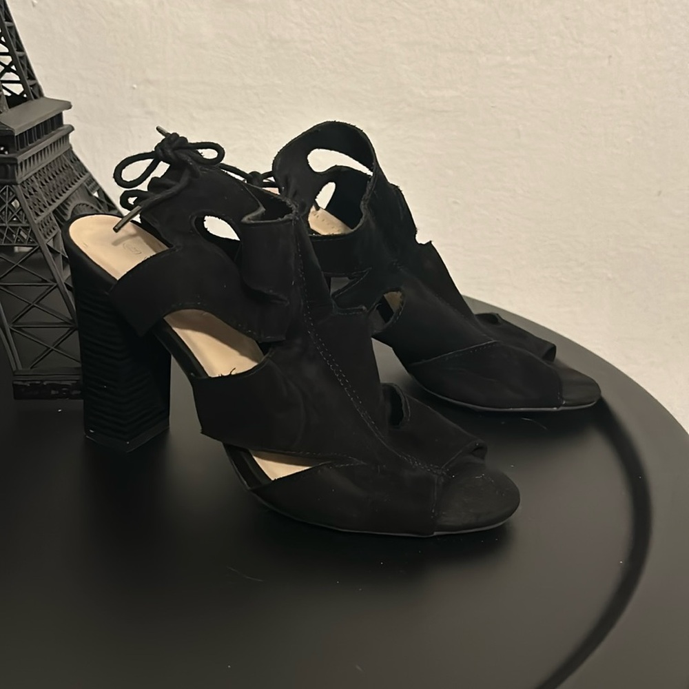 Wild Diva Black Lace Up Chunky Heels Size 7.5